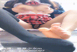 最美极品爆乳女神『香草少女M』5月新作-天台上的情欲优等生 偷玩粉穴喷水呻吟 原版私拍36P 高清1080P原版 (3)